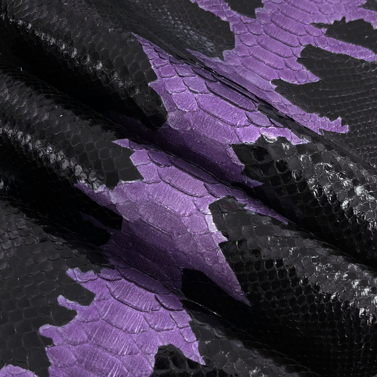 Glazed Reticulated Python | Black Violet Starburst | Back Cut