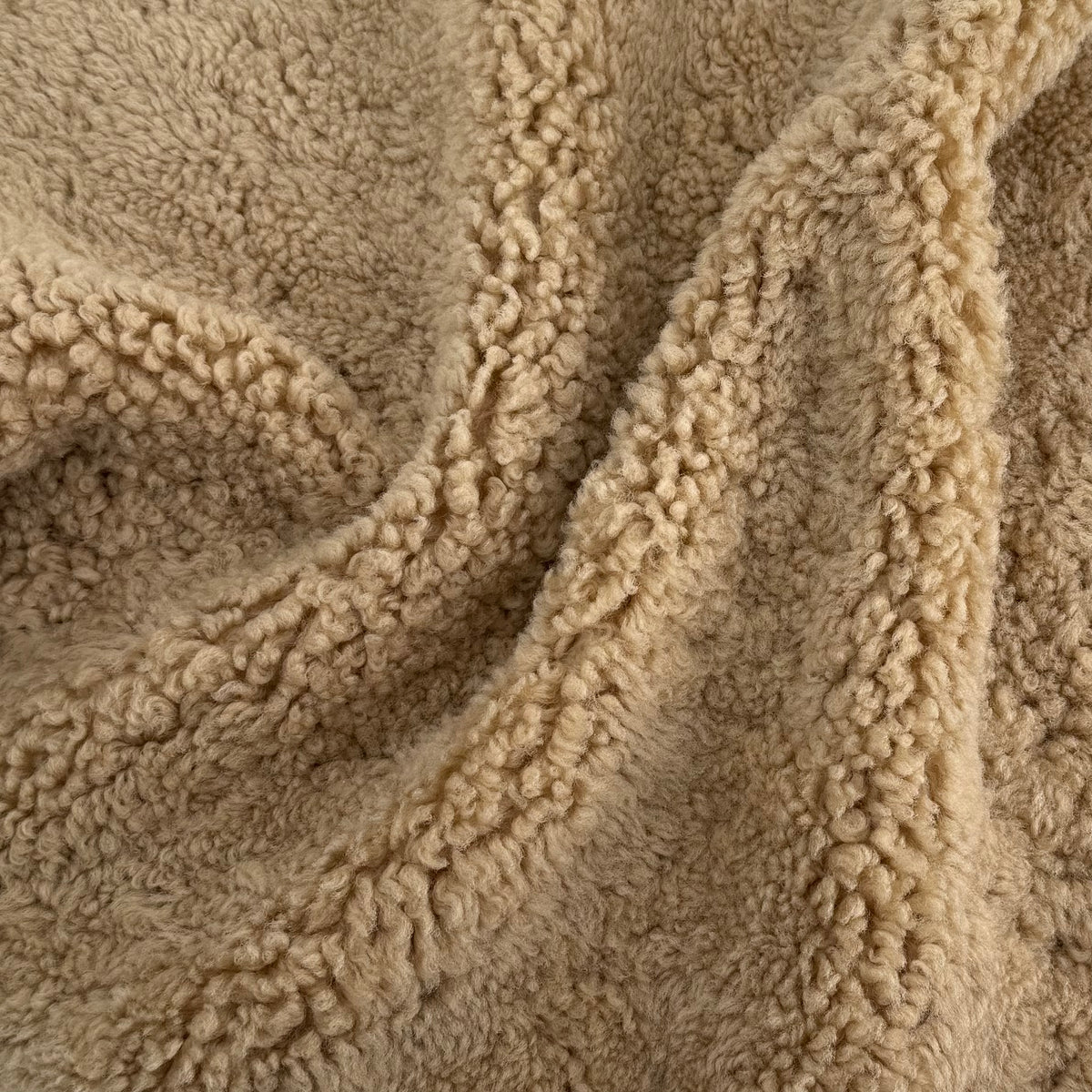 Skandilock Curly Upholstery Shearling 17mm | Atrium