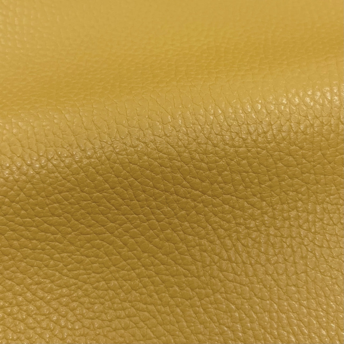 Navajo Cow Pebble Grain Hide | Swatches