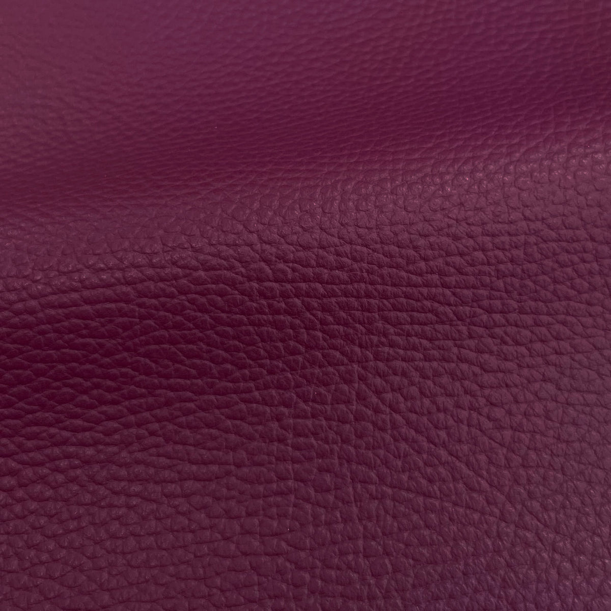 Navajo Cow Pebble Grain Hide | Swatches