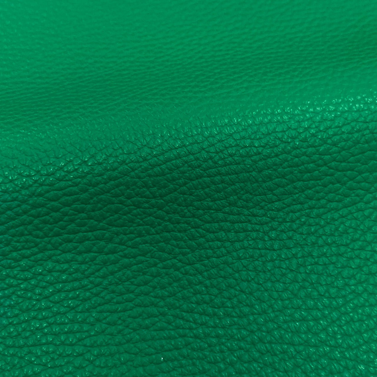 Navajo Cow Pebble Grain Hide | Swatches