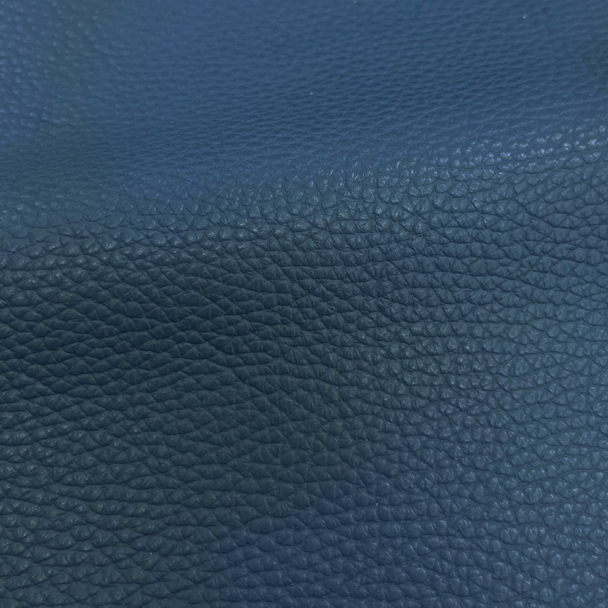 Navajo Cow Pebble Grain Hide | Swatches