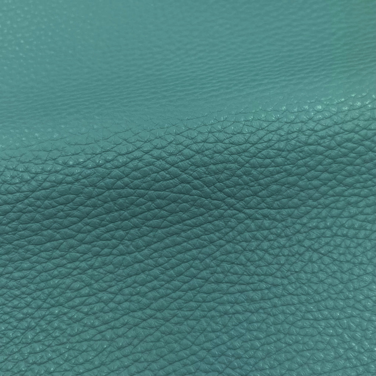 Navajo Cow Pebble Grain Hide | Swatches