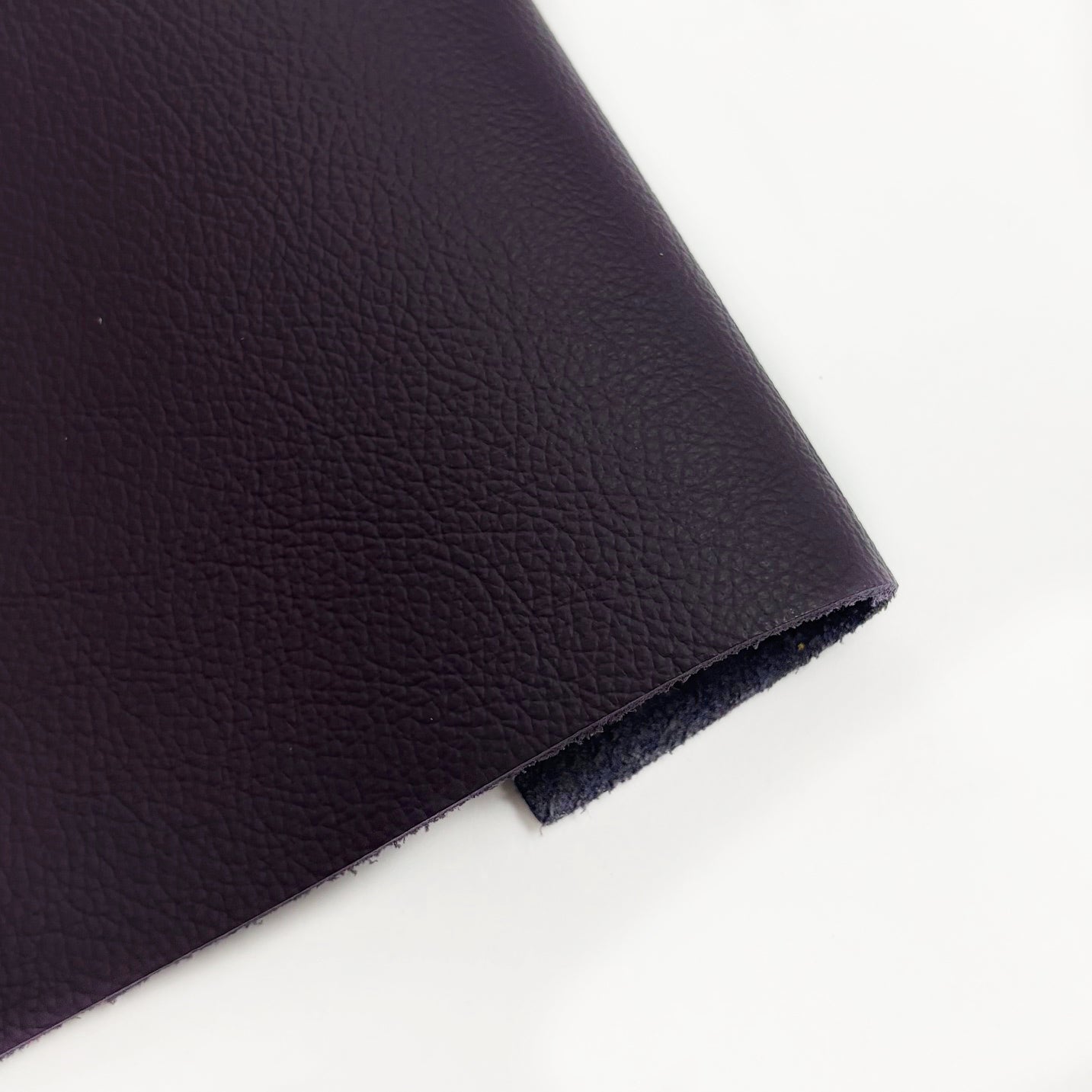 Swatches | Argus German Upholstery Embossed Flame Retardant Cow Leather