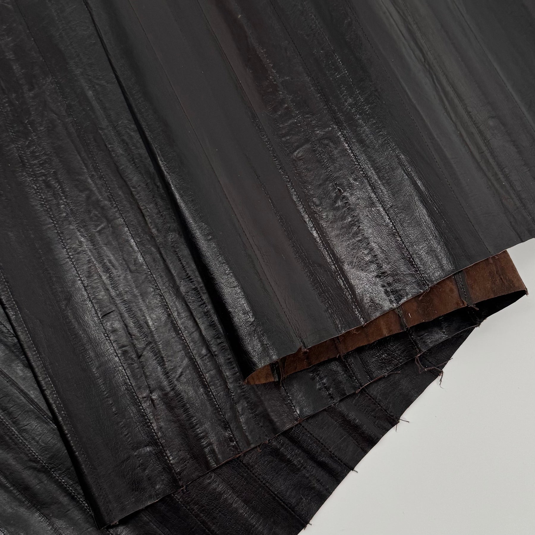 Dark Brown Eel Skin | SALE | 50% OFF