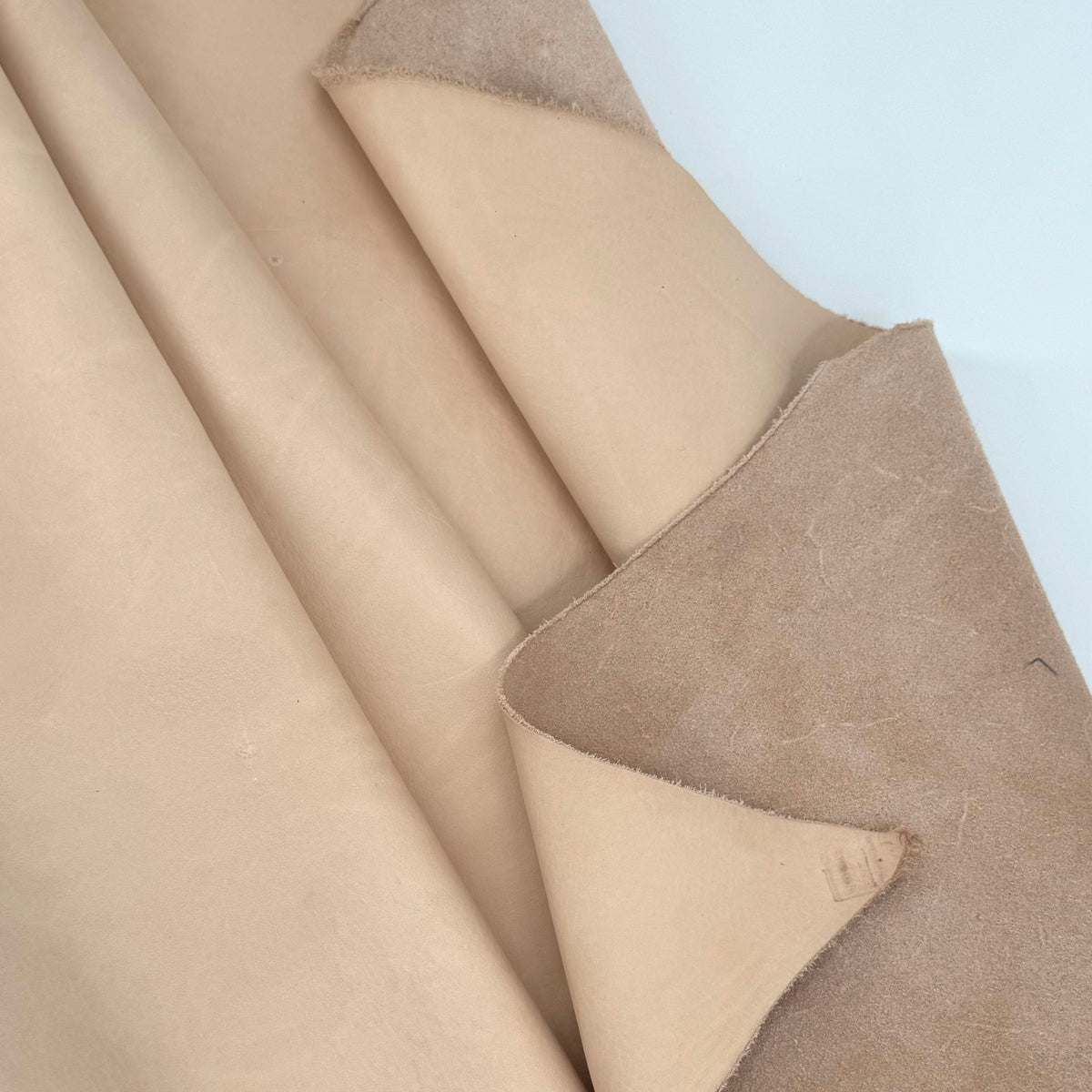 Soft/Milled Undyed Cow Shoulder Crust