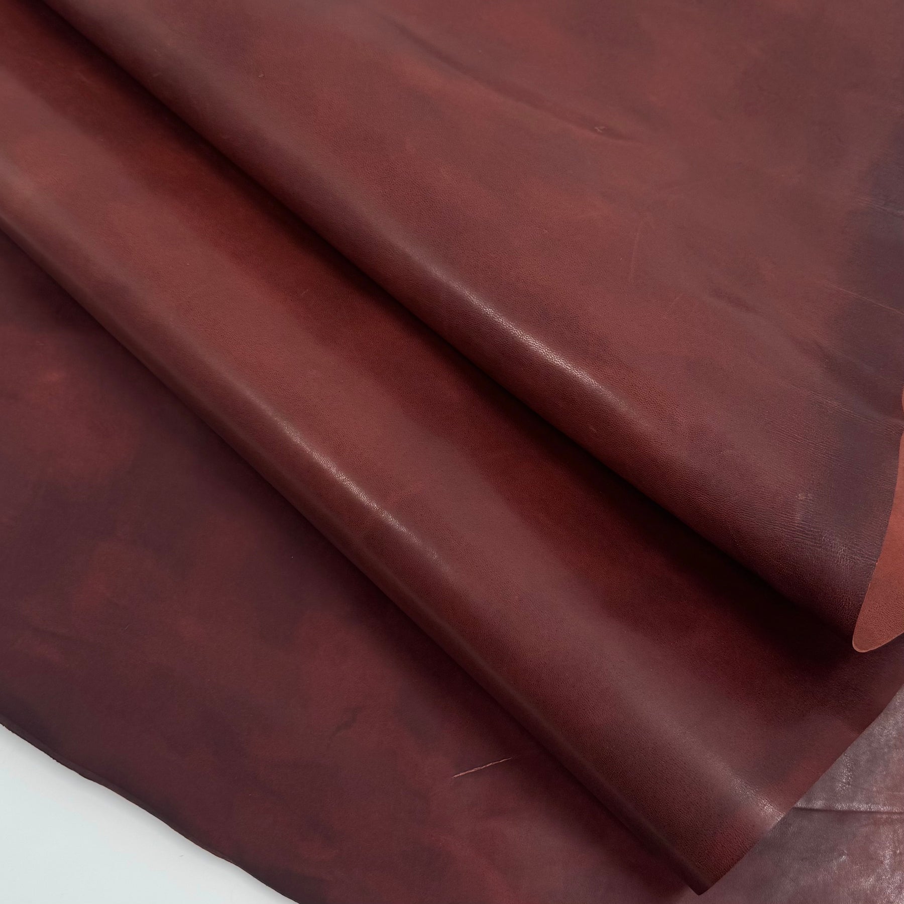 Italian Comanche Horse Pull-Up Leather
