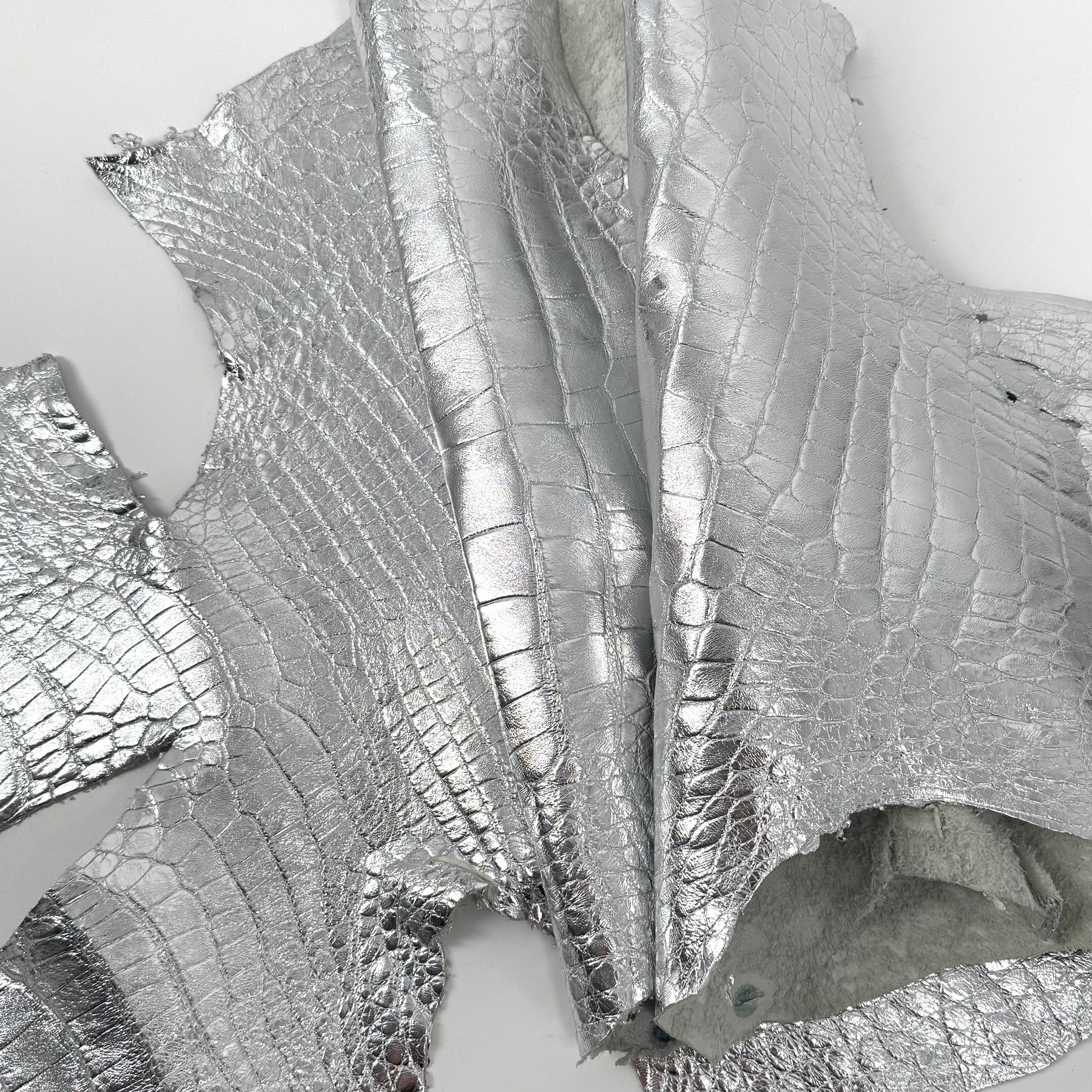 Wild American Alligator Metallic Silver Foil 50 cm