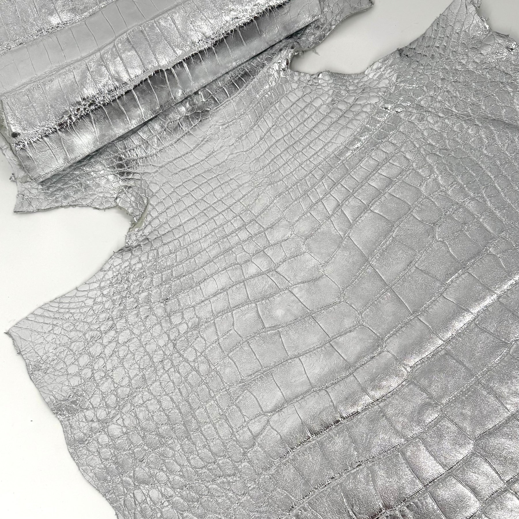 Wild American Alligator Metallic Silver Foil 50 cm